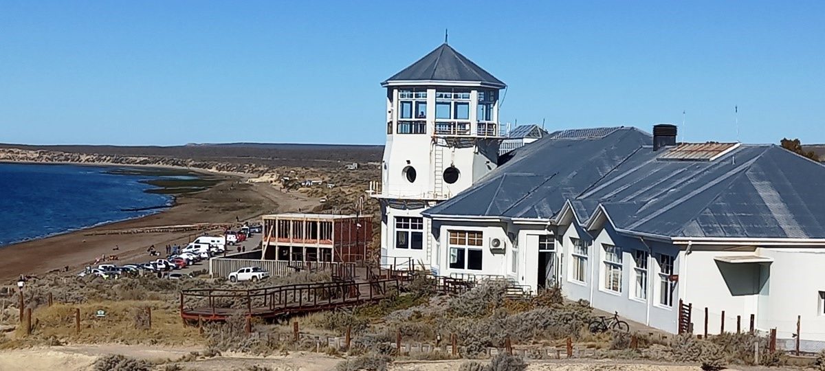 ARQ. CARLOS SANABRA: Ecocentro… ejemplo y contrapunto.