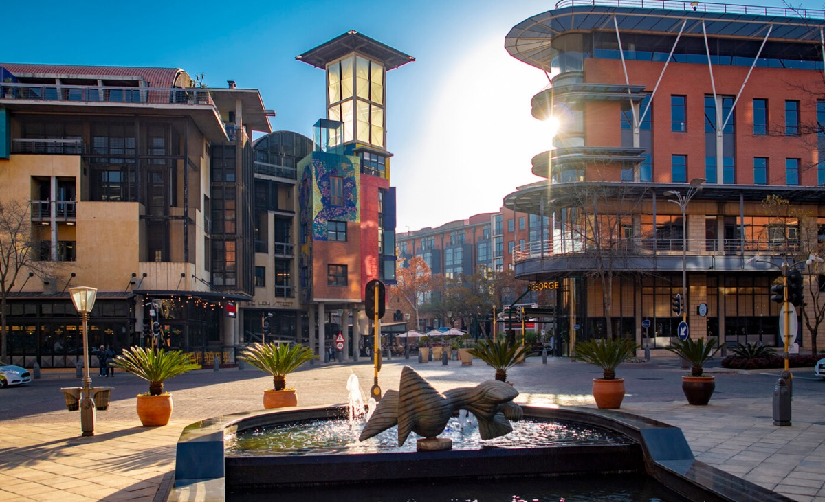 ARQ. SANABRA: Diseño urbano y felicidad para los habitantes